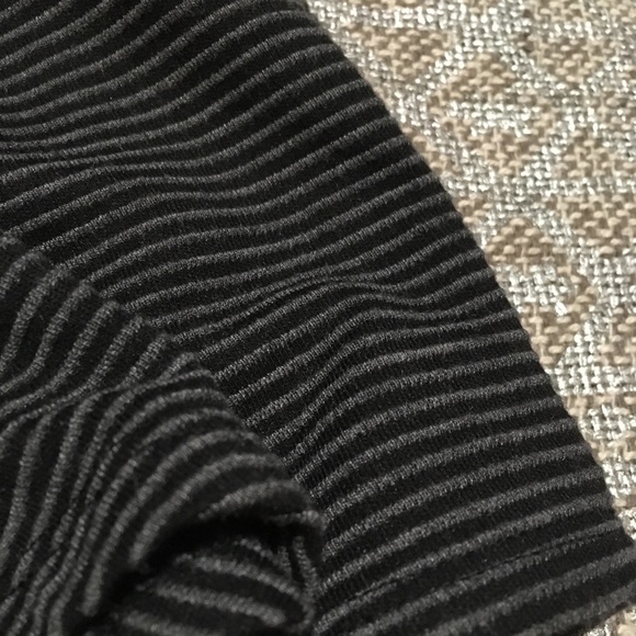 Forever 21 Mini Skirt - Picture 3 of 8